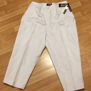 NWT Larry Levine Women’s blended lined white pants